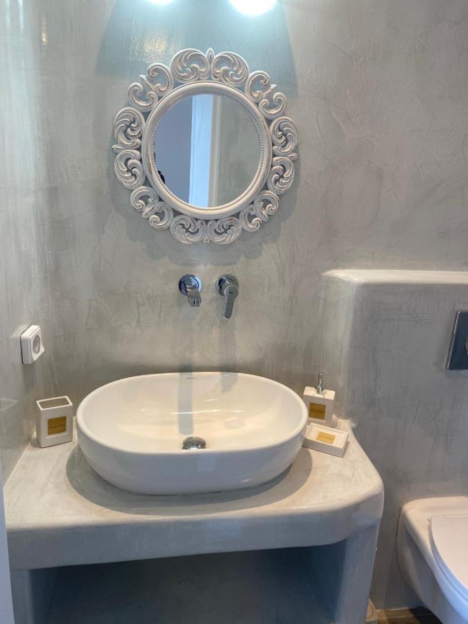 Petran Apartment ฟิรา ภายนอก รูปภาพ