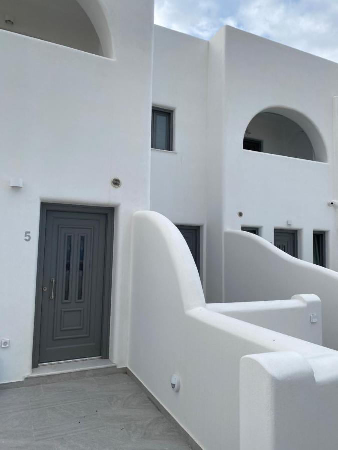 Petran Apartment ฟิรา ภายนอก รูปภาพ
