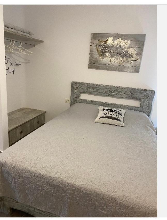 Petran Apartment ฟิรา ภายนอก รูปภาพ